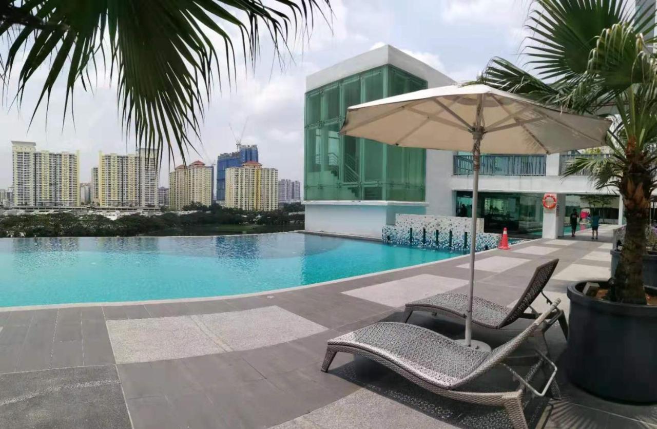 Cozy Suite Starbus! Zetapark! Above Shopping Mall! Free Wifi Free Parking Kuala Lumpur Luaran gambar