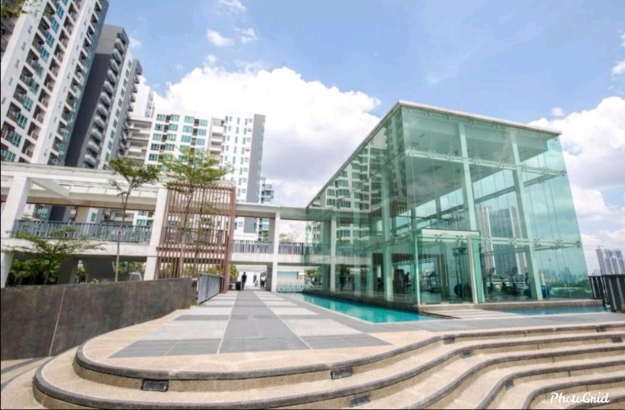 Cozy Suite Starbus! Zetapark! Above Shopping Mall! Free Wifi Free Parking Kuala Lumpur Luaran gambar